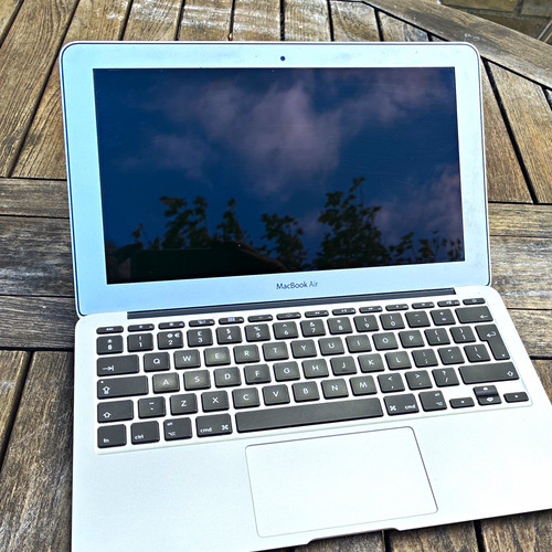 Apple macbook air - apple,