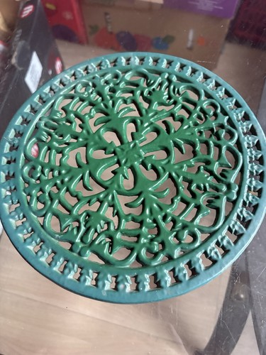 Vintage green cast iron - cast,