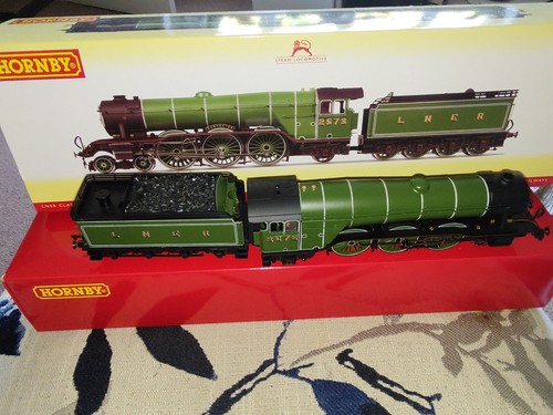 Hornby r30216 gauge lner a3 - hornby,