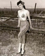Bettie Page 11" x 8.5" inch