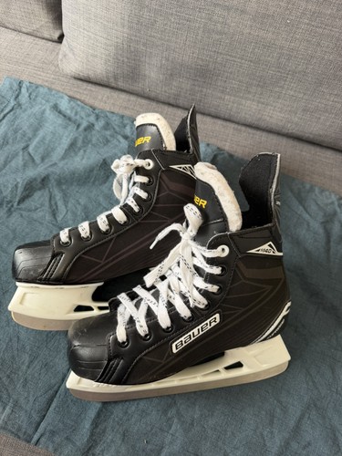 Bauer supreme 140 - 140, hockey