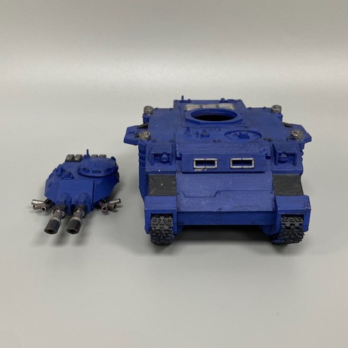 Space marines predator - space,