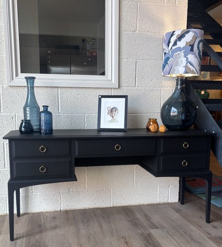 Black hand painted - black,