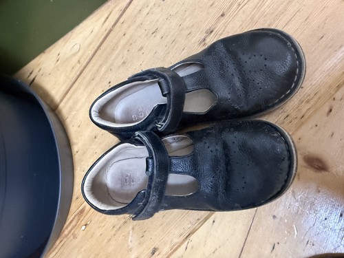 Boden girls navy shoes size - boden,