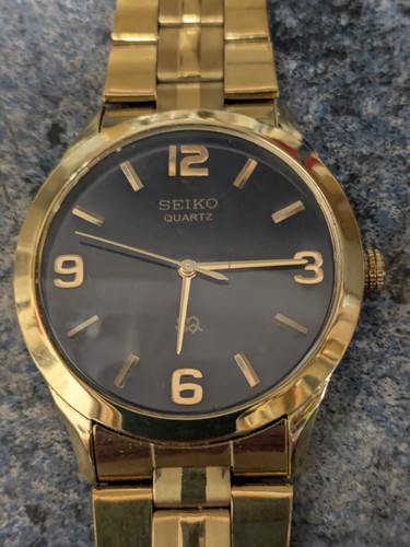Seiko gents watch - watch,slight, issue