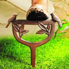 Bird leaf design - &, cast