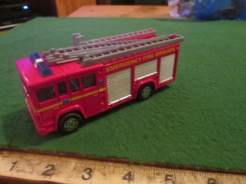 Corgi fire engine - fire, k74)