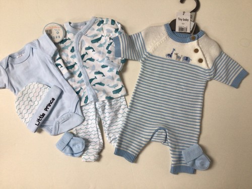 Bundle premature tiny baby - of,