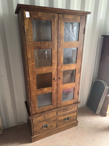 Laura ashley garrat - laura,