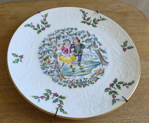 Royal doulton christmas plate - doulton,