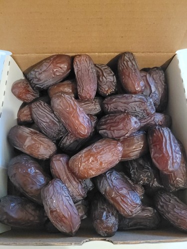 Fresh medjools dates - 5, pounds
