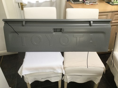 Toyota hilux embossed tailgate - embossed,