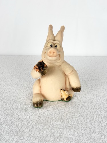 Piggin phobia figurine by - piggin',