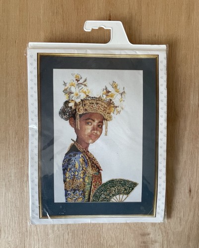 Rare indonesian dancer - indonesian, cross