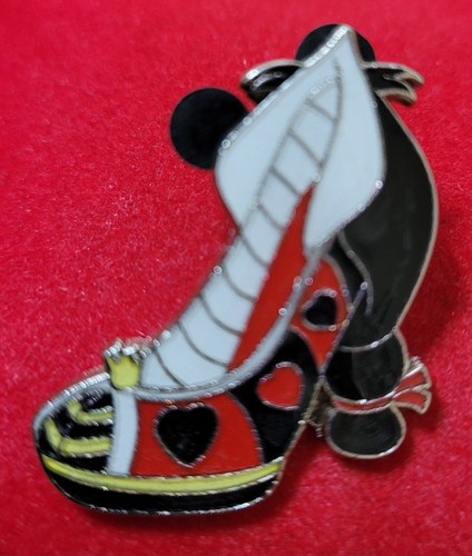 Disney trading pin - trading, pin,
