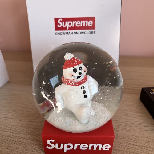 Supreme snowman snowglobe - snowman,