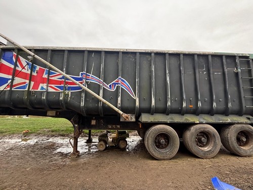 Alloy bulker tipping trailer - alloy,