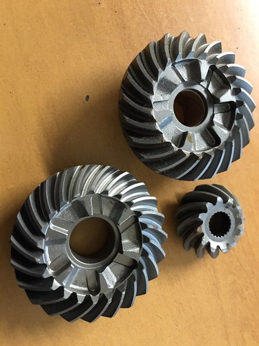 Forward reverse pinion gear - forward,