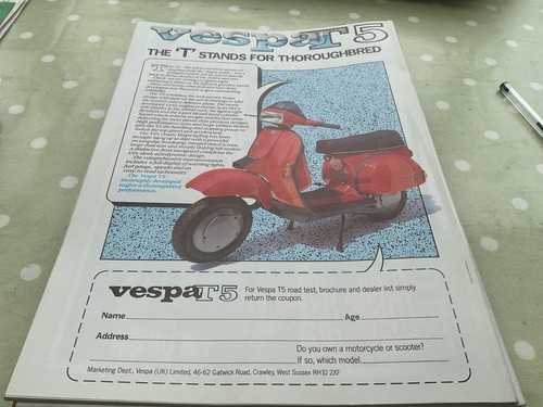Vespa advertisement scooter - vespa,