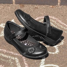 Walkright Girls Shoes Black