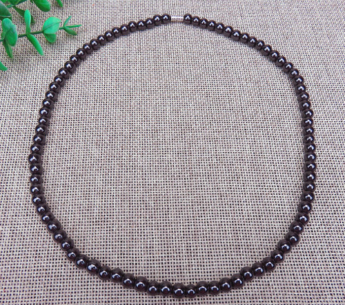 Magnetic beads black - magnetic, hematite