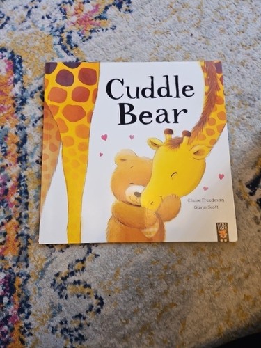 Cuddle bear - cuddle,