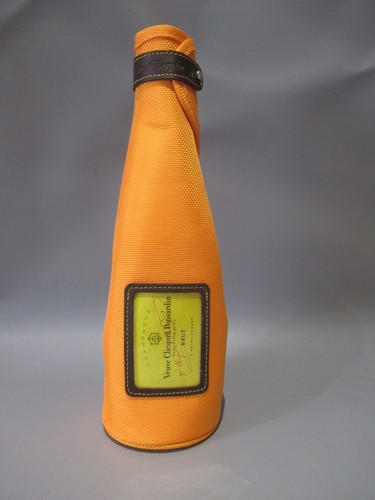 Veuve clicquot champagne - veuve,
