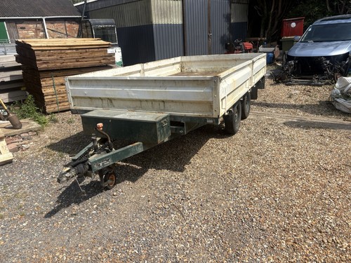 Indespension twin axle trailer - twin,