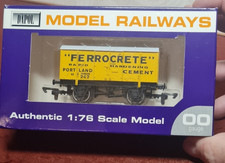 Dapol  B688  Ferocrete Portland Cement  Vent  Wagon