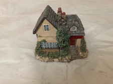 HORNBY OO GAUGE SKALEDALE Steam Age Tea room model in great condition