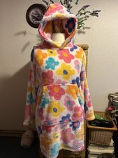 MATALAN HOODED BLANKET FLEECE