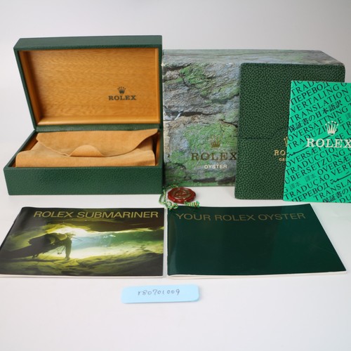 Rolex 16610 submariner watch - rolex,