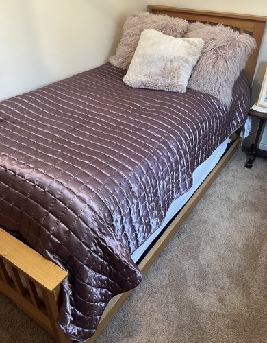 Solid oak single bed with - oak,