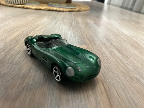 Matchbox aston martin - aston,