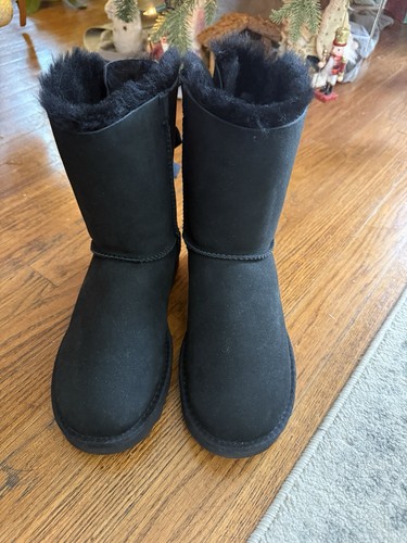 Black ugg - black,