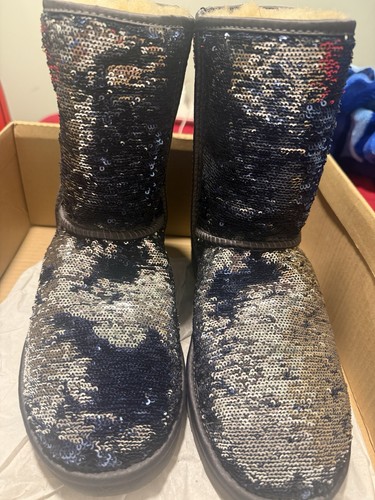 Brand new winter classic ugg - new!,