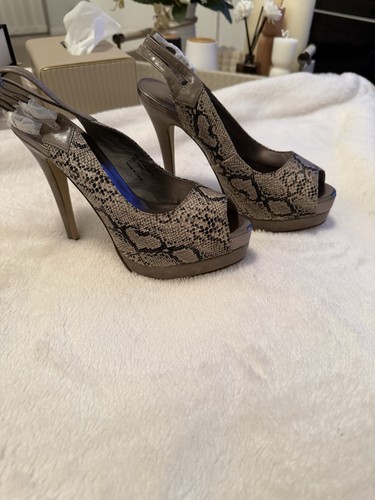 Miss women shoes size 4 - miss,