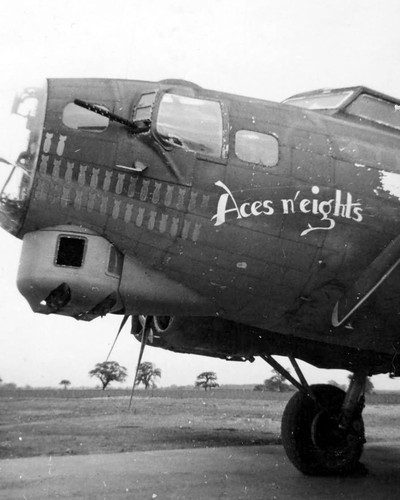 Filling fortress aces - b-17,