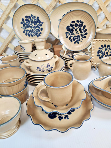 Pfaltzgraff folk art stoneware - pfaltzgraff,