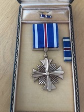 Cased WW2 Vietnam USAF US Air Force USMC Distinguished Flying Cross Medal