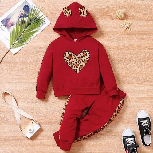 Leopard print heart pattern - print,