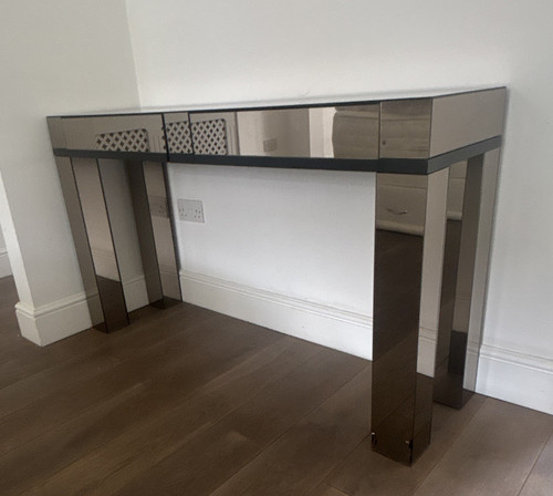 Matching mirrored glass - matching,