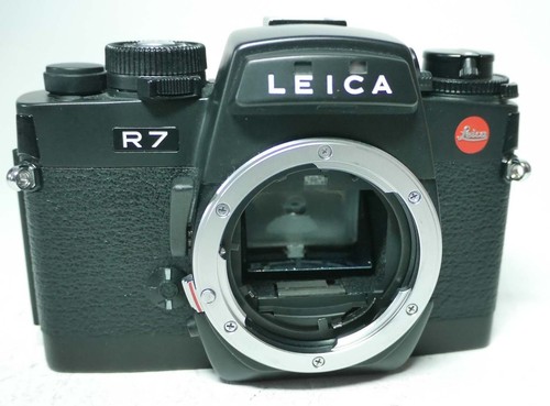 Leica body on - /,