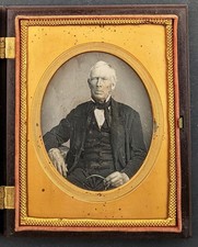 VICTORIAN DAGUERREOTYPE QUARTER PLATE UNION CASE SEATED OLD GENTLEMAN c1840's