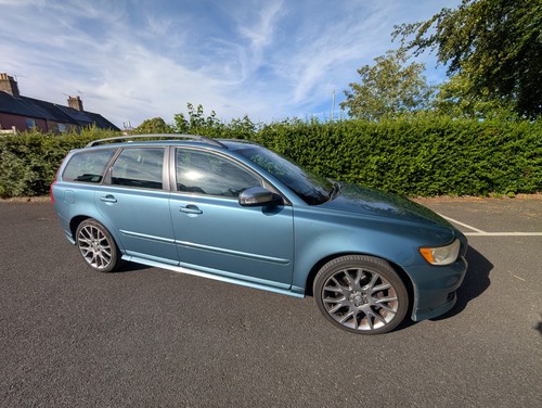Blue volvo v50 sport d5 - blue,