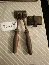 Vintage Animal. Sheep. Clippers