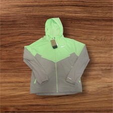 Vapor Green Nike Miler windrunner