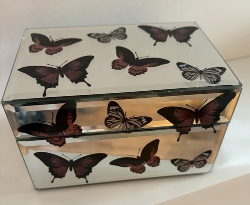 Beautiful mirrored glass - beautiful,