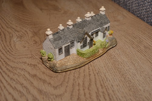 Lilliput lane the old - the,