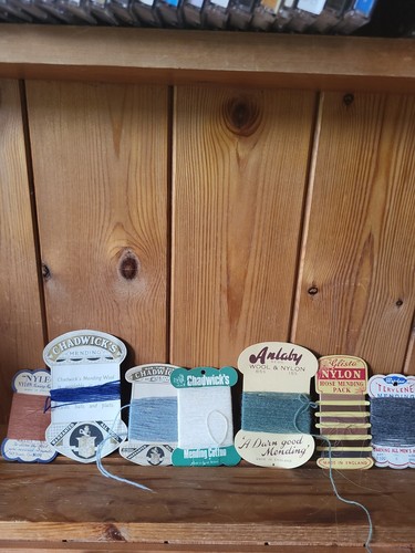 Vintage mending wool cotton - &,